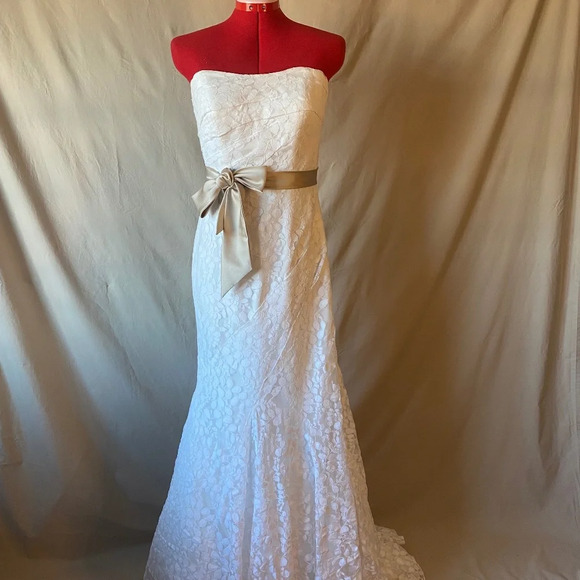 Galina Dresses & Skirts - cheap/beautiful preowned wedding dress designed by galina/strapless neckline